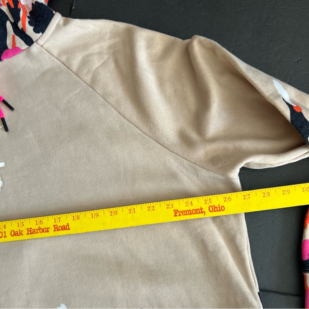 Nike Floral Print Hoodie in Beige, Pink, Orange, Black, White - Picture 5 of 15